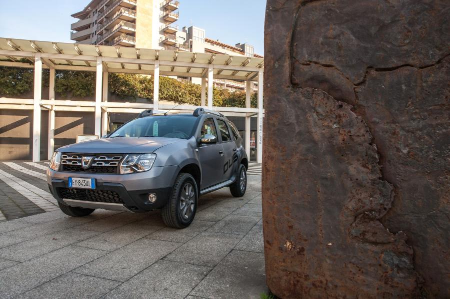  Dacia Duster Titan 2014 года  (IT) (фото 18 из 43)